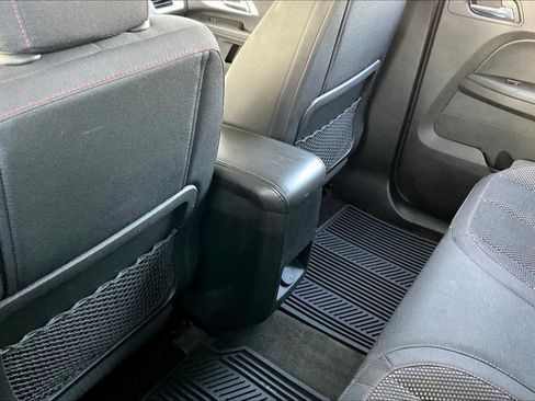 Used 2017 Chevrolet Equinox LT w/ Convenience Package image 32