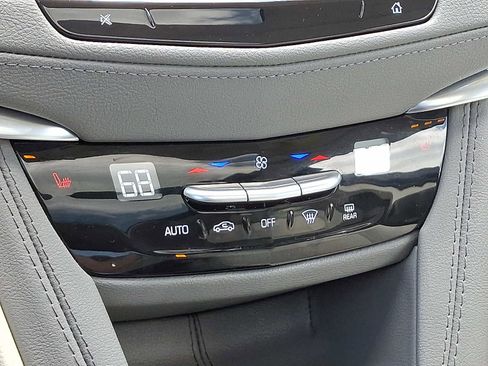 Used 2024 Cadillac XT5 Premium Luxury AWD/4WD image 16