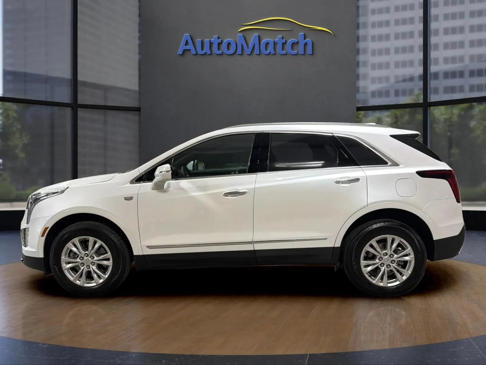Used 2025 Cadillac XT5 Luxury w/ LPO, Floor Liner Package FWD image 7