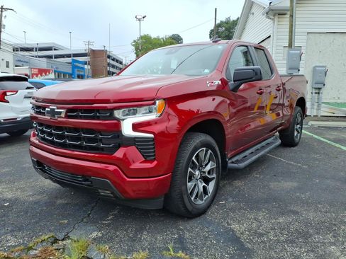Used 2023 Chevrolet Silverado 1500 RST w/ Convenience Package II AWD/4WD image 8