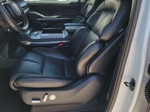 Certified 2025 Lincoln Navigator L Reserve AWD/4WD image 6