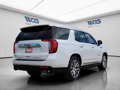 Used 2021 GMC Yukon Denali w/ Denali Ultimate Package AWD/4WD image 3