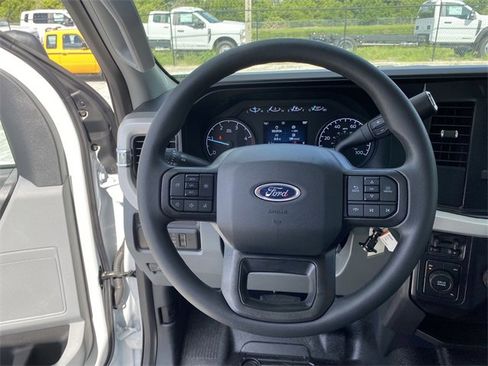 New 2025 Ford F450 XL w/ XL Chrome Package image 24