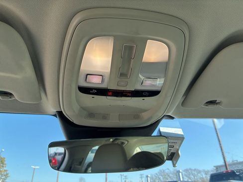 Used 2024 Volvo S60 B5 Core image 17