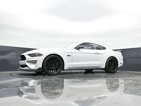 Used 2022 Ford Mustang GT Premium w/ Equipment Group 401A RWD image 38