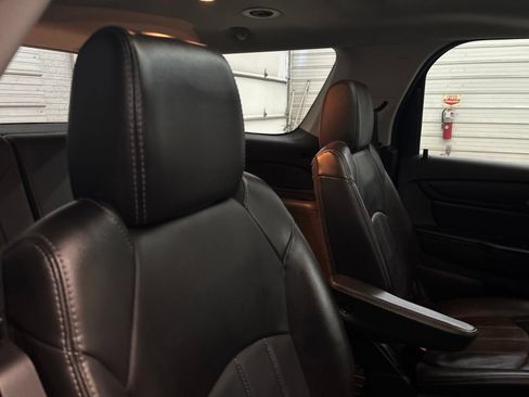 Used 2017 GMC Acadia Limited SLT AWD/4WD image 34