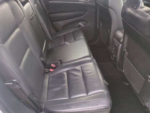 Used 2019 Jeep Grand Cherokee Limited image 20