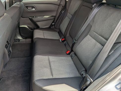 Certified 2025 Nissan Rogue SV FWD image 24