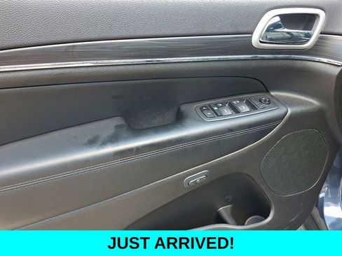 Used 2021 Jeep Grand Cherokee Limited AWD/4WD image 12