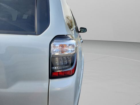 Used 2015 Toyota 4Runner Limited image 17