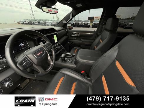 Used 2025 GMC Sierra 1500 AT4 w/ AT4 Premium Package AWD/4WD image 9