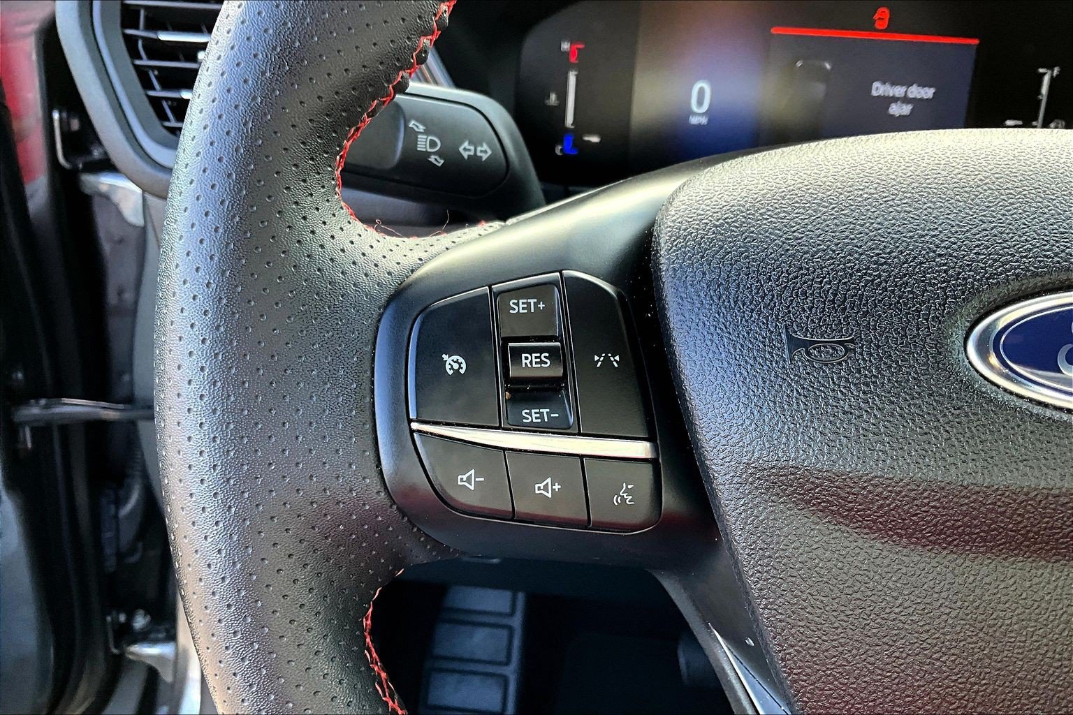 Used 2025 Ford Escape ST-Line Select AWD/4WD image 12