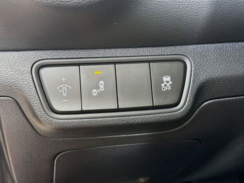 Used 2024 Kia Forte LXS w/ LXS Technology Package FWD image 9