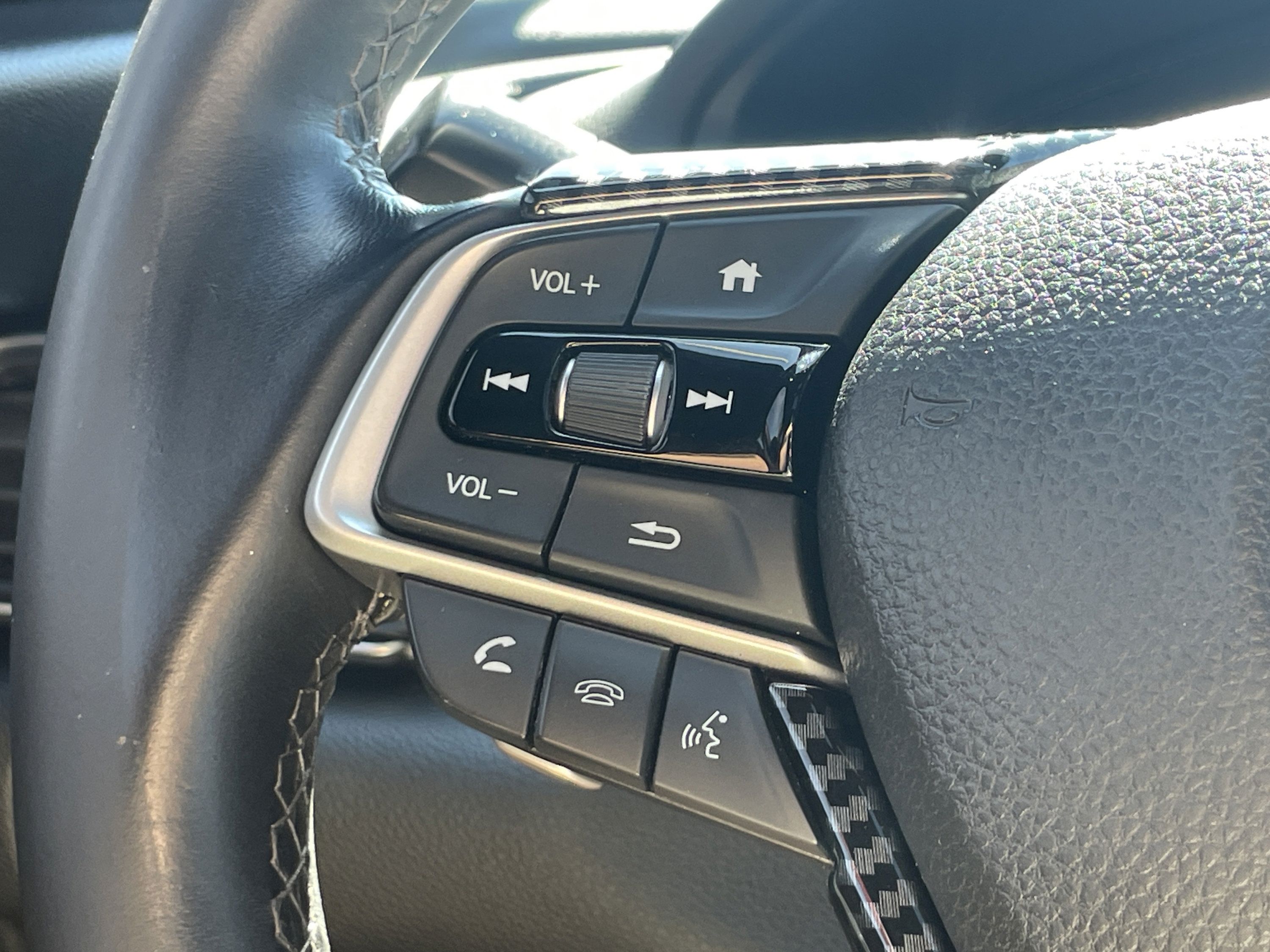 Used 2018 Honda Accord Sport image 18