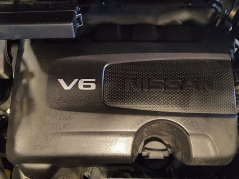 Used 2019 Nissan Pathfinder Platinum image 30