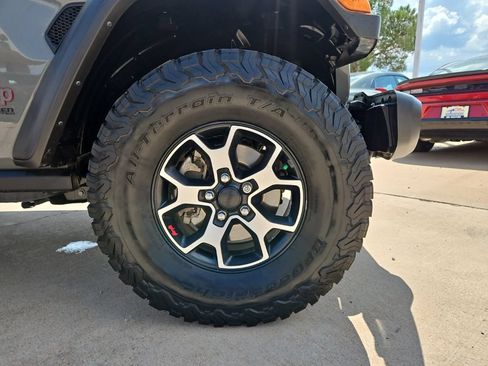 Used 2021 Jeep Wrangler Unlimited Rubicon AWD/4WD image 10