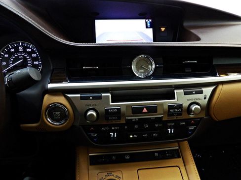 Used 2016 Lexus ES 350 FWD image 21
