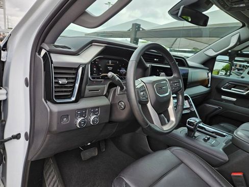 Used 2024 GMC Sierra 1500 Denali image 9