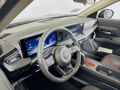 New 2026 Nissan Kicks SR AWD/4WD image 9