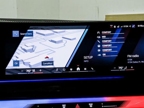 Used 2025 BMW M5 w/ Carbon Package image 24