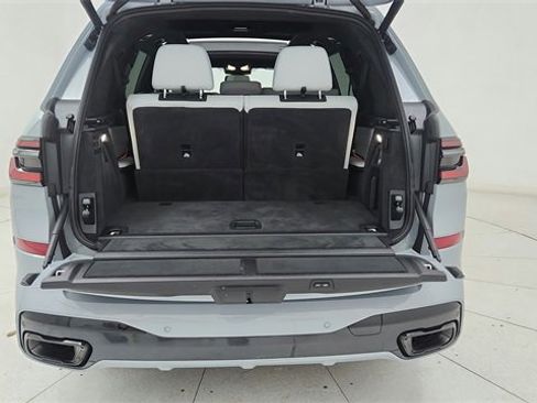 Used 2026 BMW X7 xDrive40i image 36
