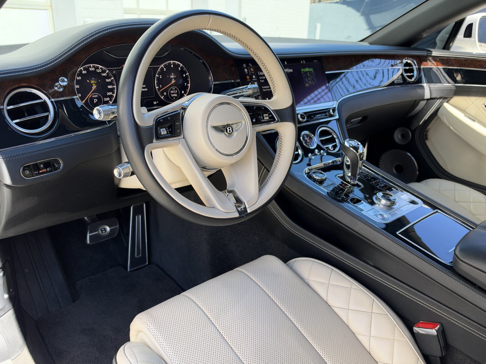 Used 2020 Bentley Continental GT AWD/4WD image 14