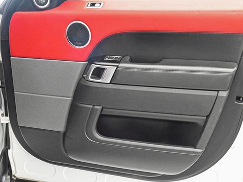 Used 2020 Land Rover Range Rover Sport HSE Dynamic image 12