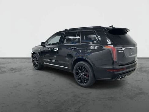 Used 2023 Cadillac XT6 Sport w/ Technology Package AWD/4WD image 9