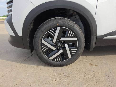 New 2026 Nissan Kicks SV w/ SV Premium Package FWD image 29