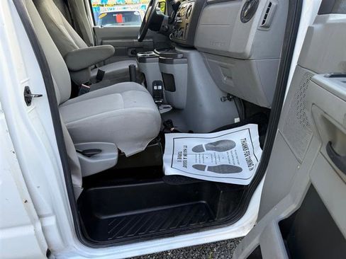 Used 2014 Ford E-150 and Econoline 150 w/ Power Group image 40