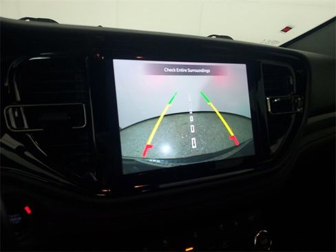 Used 2024 Dodge Durango GT image 30