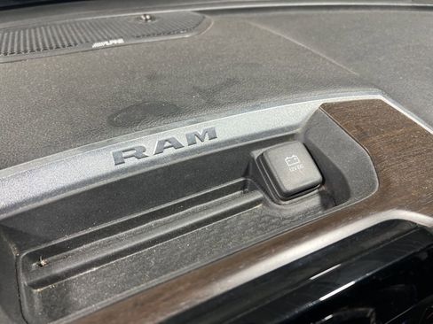 Used 2023 RAM 2500 Laramie AWD/4WD image 41