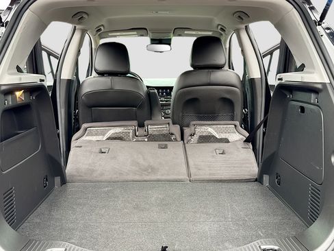 Used 2020 Chevrolet Trax LT w/ LT Convenience Package image 7