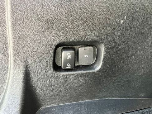 Certified 2023 Ford Edge SEL w/ Convenience Package AWD/4WD image 9