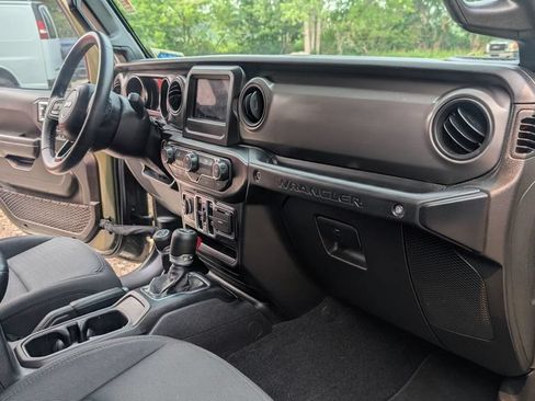Used 2022 Jeep Wrangler Unlimited Sport AWD/4WD image 17