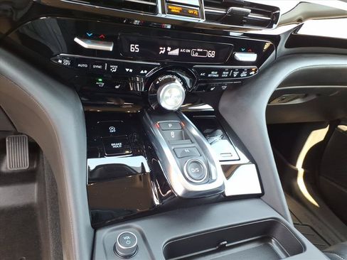 Used 2025 Acura MDX SH-AWD w/ Technology Package image 19