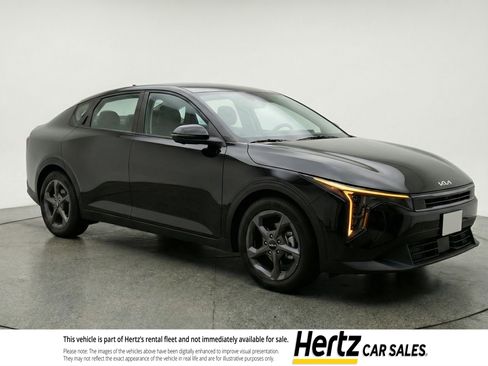 Used 2025 Kia K4 LXS image 1