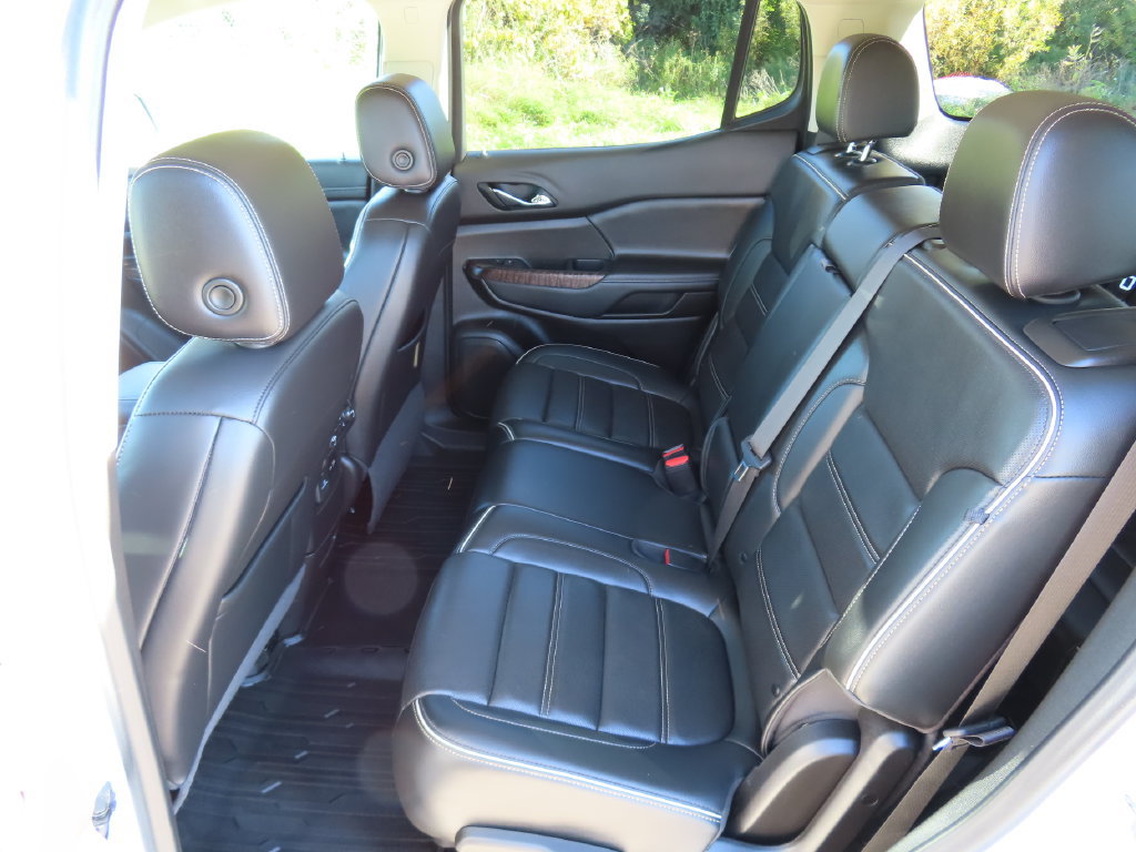 Certified 2022 GMC Acadia Denali w/ GMC Pro Grade Package AWD/4WD image 30