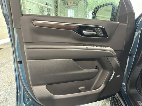 New 2026 Chevrolet Suburban LT w/ Comfort Package image 27