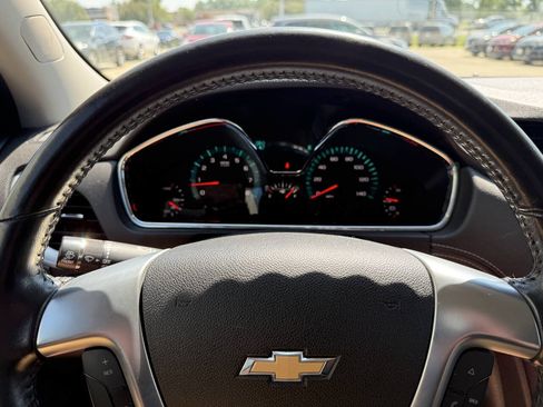 Used 2017 Chevrolet Traverse LT AWD/4WD image 8