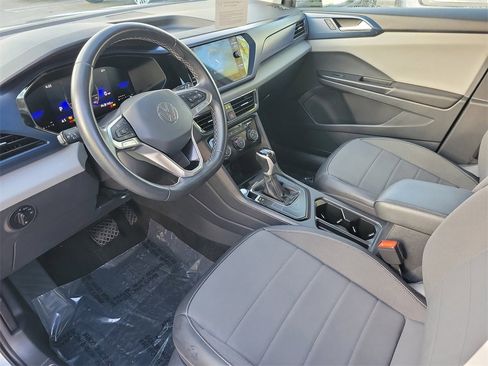 Certified 2023 Volkswagen Taos SE w/ Black Wheel Package image 14