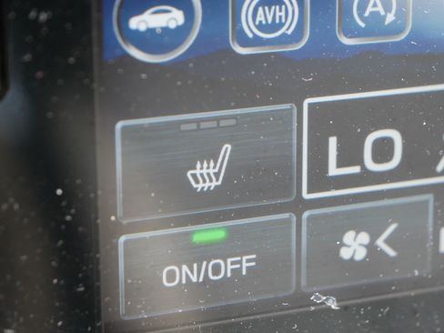 Used 2025 Subaru Forester Premium AWD/4WD image 28