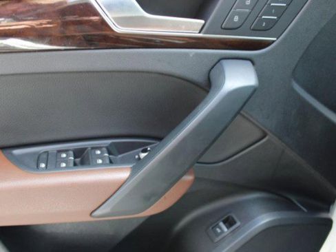 Used 2018 Audi Q5 2.0T Premium Plus w/ Premium Plus Package image 22