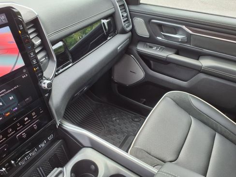 Used 2025 RAM 1500 Laramie image 16