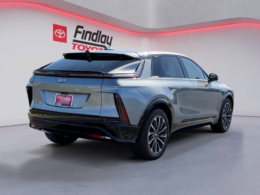 Used 2024 Cadillac Lyriq Sport AWD/4WD image 3