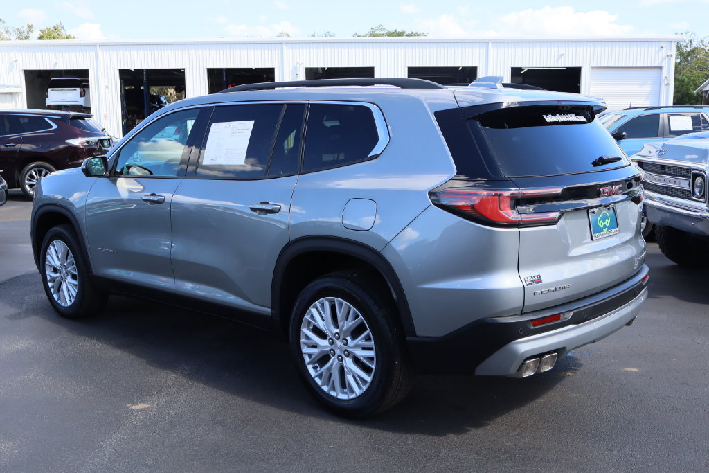 Certified 2026 GMC Acadia Elevation w/ Elevation Premium Package FWD image 7