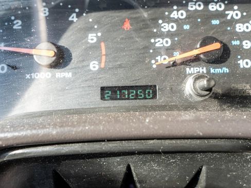 Used 2002 Jeep Wrangler Sahara AWD/4WD image 31