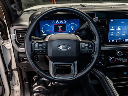 Used 2025 Ford F350 Platinum image 18