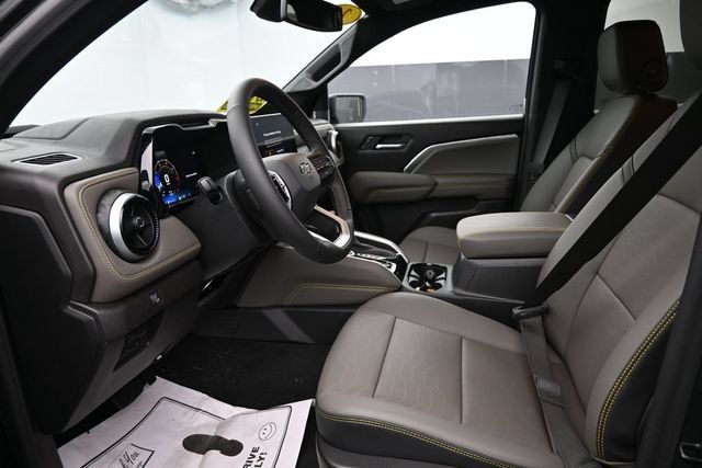 New 2026 Chevrolet Colorado ZR2 w/ Technology Package AWD/4WD image 14