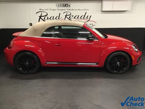 Used 2014 Volkswagen Beetle R-Line FWD image 12